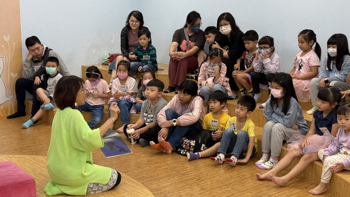 114學年度第1學期第三次假日繪本導讀活動圖片