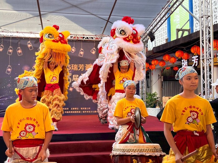 黃金山城瓶燈節之漫遊瓶燈夜圖片