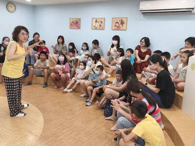 114學年度第1學期第二次假日繪本導讀活動圖片