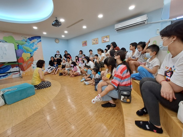 114學年度第1學期第二次假日繪本導讀活動圖片